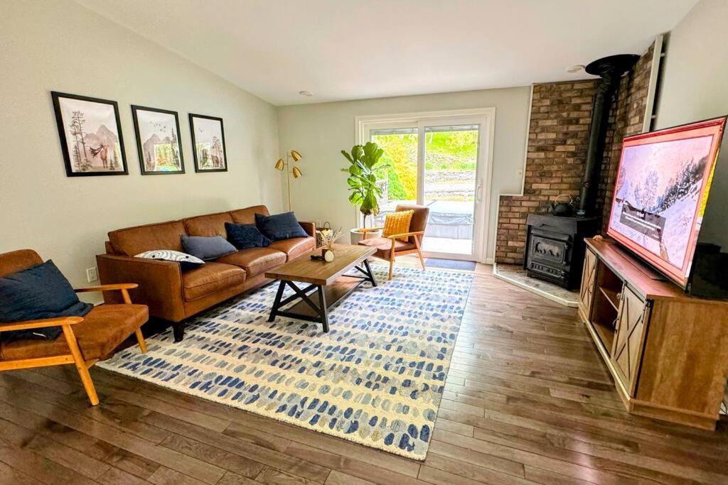 Woodland Whimsy A Private Escape, Hot Tub, Pool, Sunroom Saugerties Extérieur photo
